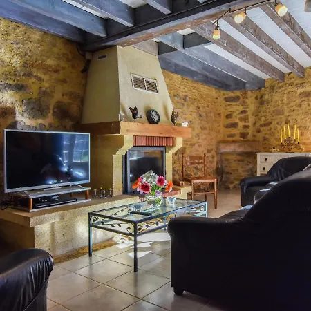 Holiday home Cosy Holiday Home In Lantheuil With Garden Villefranche-du-Perigord