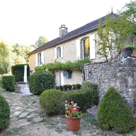 Cosy Holiday Home In Lantheuil With Garden * Villefranche-du-Perigord