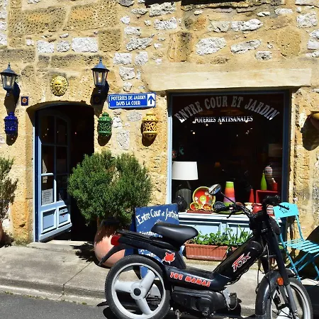 Cosy In Lantheuil With Garden