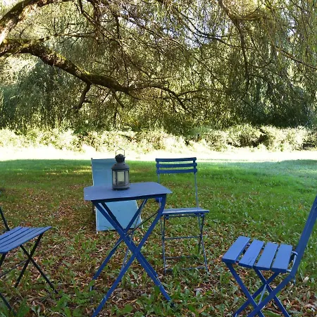 Holiday home Cosy Holiday Home In Lantheuil With Garden *