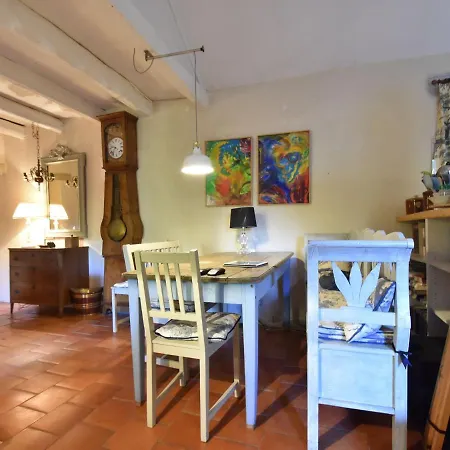 Cosy Holiday Home In Lantheuil With Garden * Villefranche-du-Perigord