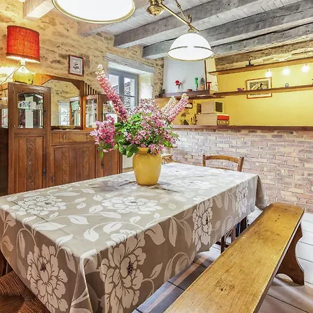 Holiday home Cosy Holiday Home In Lantheuil With Garden