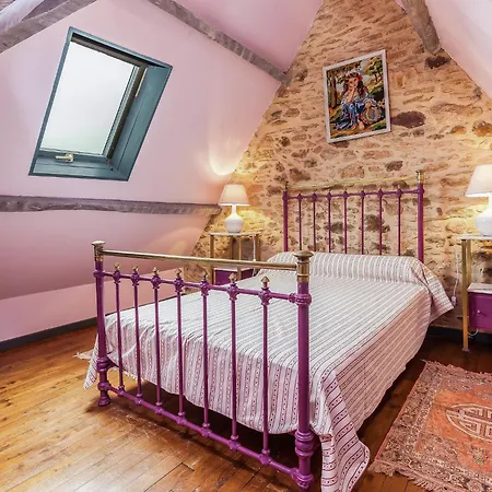 Cosy Holiday Home In Lantheuil With Garden *