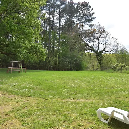 Holiday home Cosy Holiday Home In Lantheuil With Garden
