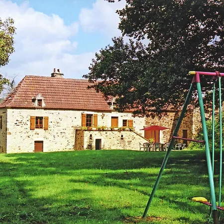 Cosy Holiday Home In Lantheuil With Garden * Villefranche-du-Perigord