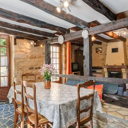 Ferienhaus Cosy With Garden