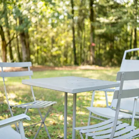 Дом отдыха Cosy With Garden *