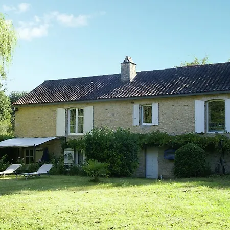 Cosy Holiday Home In Lantheuil With Garden *