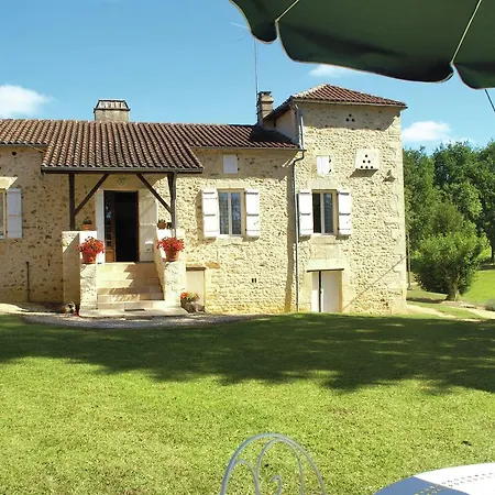 Holiday home Cosy Holiday Home In Lantheuil With Garden Villefranche-du-Perigord