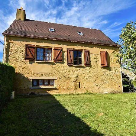 Cosy Holiday Home In Lantheuil With Garden Holiday home Villefranche-du-Perigord