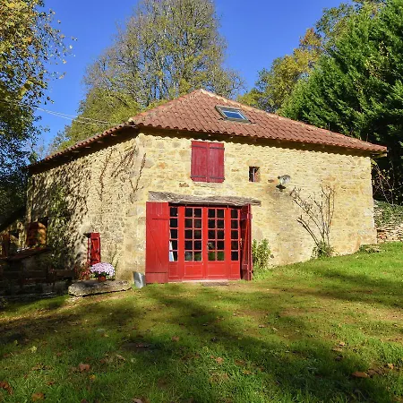 Cosy Holiday Home In Lantheuil With Garden Villefranche-du-Perigord