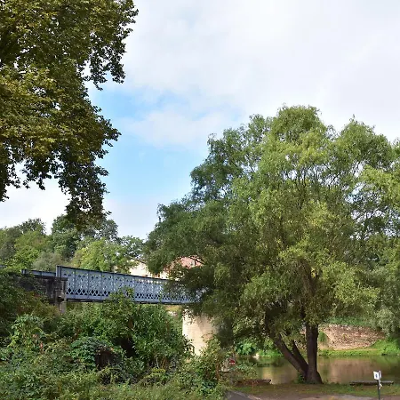 Cosy In Lantheuil With Garden Nyaraló
