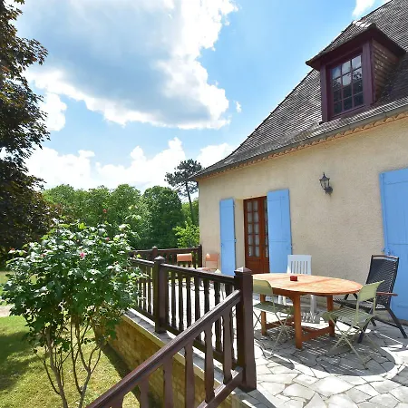 Cosy Holiday Home In Lantheuil With Garden *