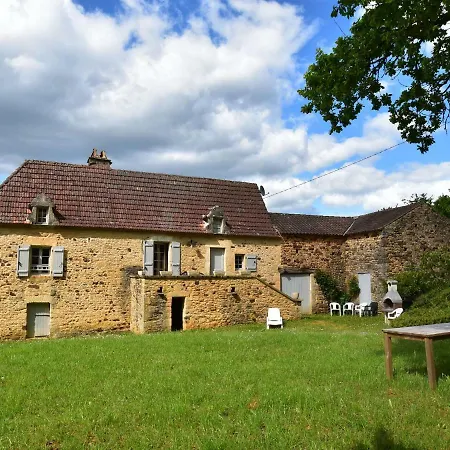 Cosy Holiday Home In Lantheuil With Garden Holiday home Villefranche-du-Perigord