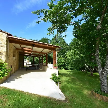 Cosy Holiday Home In Lantheuil With Garden Villefranche-du-Perigord