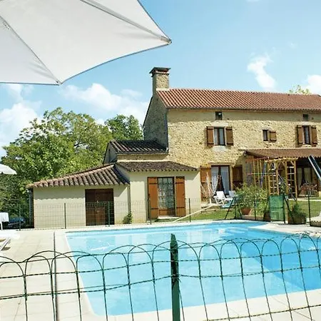 Cosy Holiday Home In Lantheuil With Garden